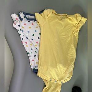 Kyte baby bodysuit onesie